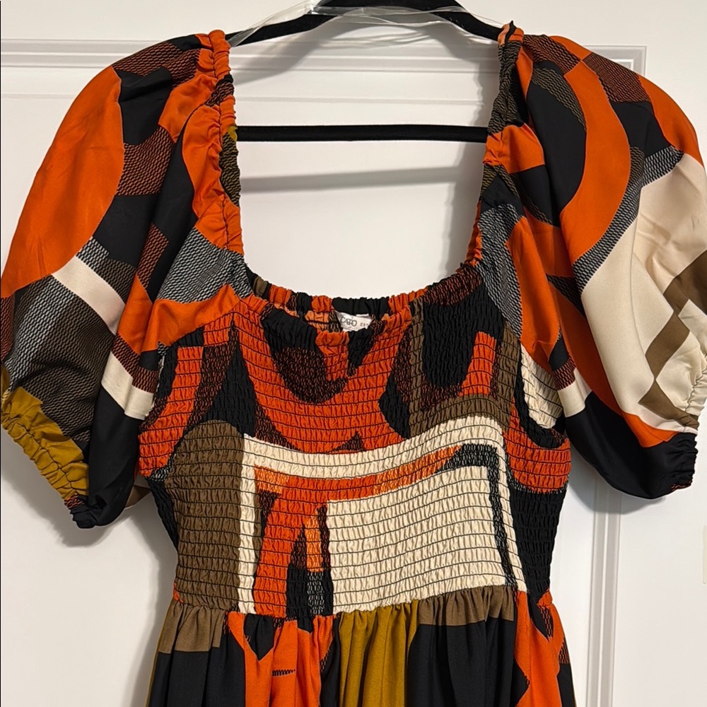 Geometric Patterned Maxi Dress - Picture 3 of 3